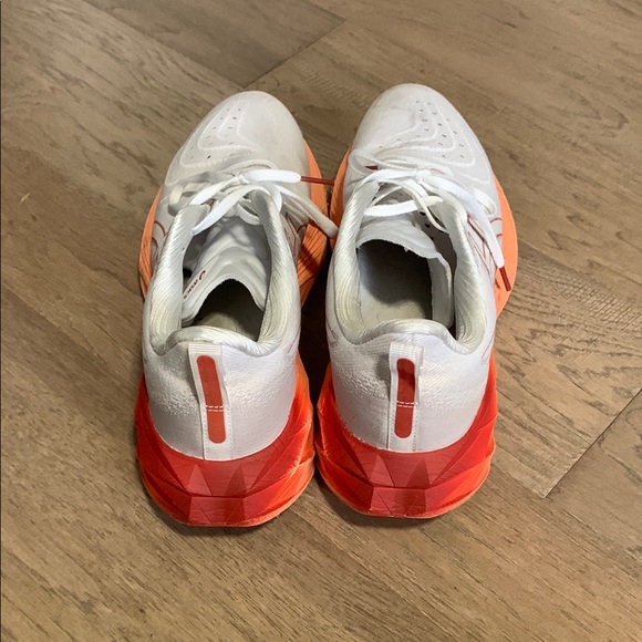 Asics Novablast 4 White Moonrock Size 10.5 - Picture 5 of 8